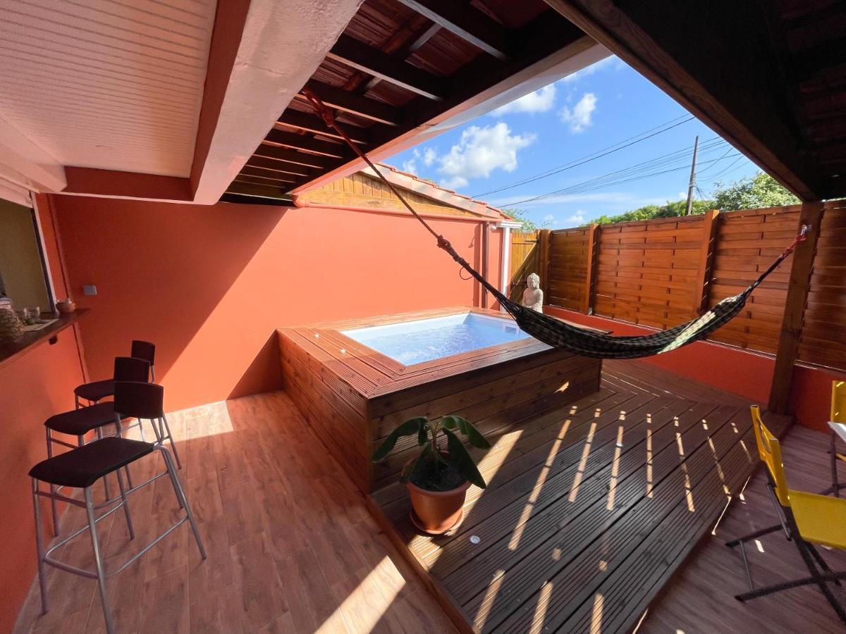 Appartement Chez Rey à Riviere-Salee Extérieur photo