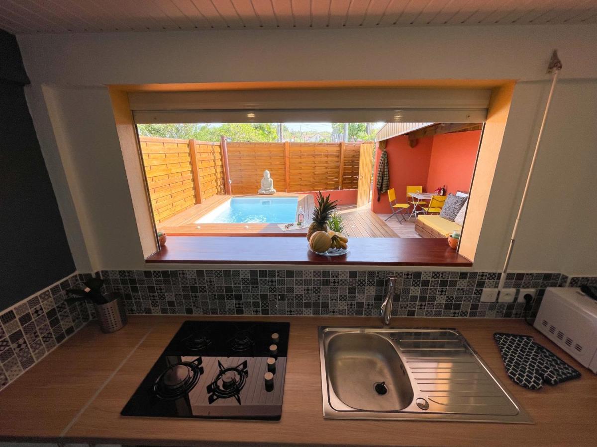 Appartement Chez Rey à Riviere-Salee Extérieur photo