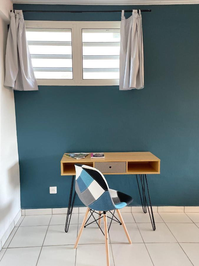 Appartement Chez Rey à Riviere-Salee Extérieur photo